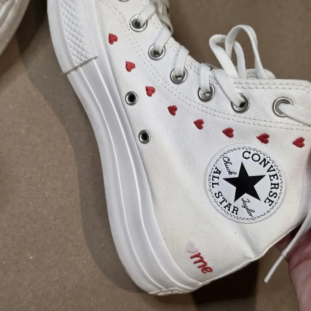 Women’s SZ 7.5 Converse All Star Lift Platform High Embroidered Hearts White